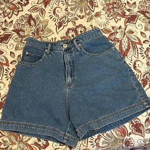 Ladies Jean shorts size 10. High waist